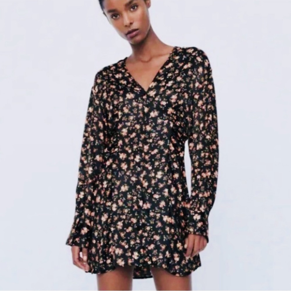 🆕 Zara Floral Long Sleeve Dress with Ruched Panels at Waist- 100% Viscose